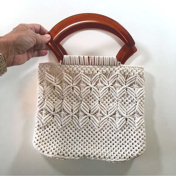 Vintage Handbags - Vintage White Ivory Macrame Hand Bag w/ Brown Lucite Handles Boho Woven Crochet